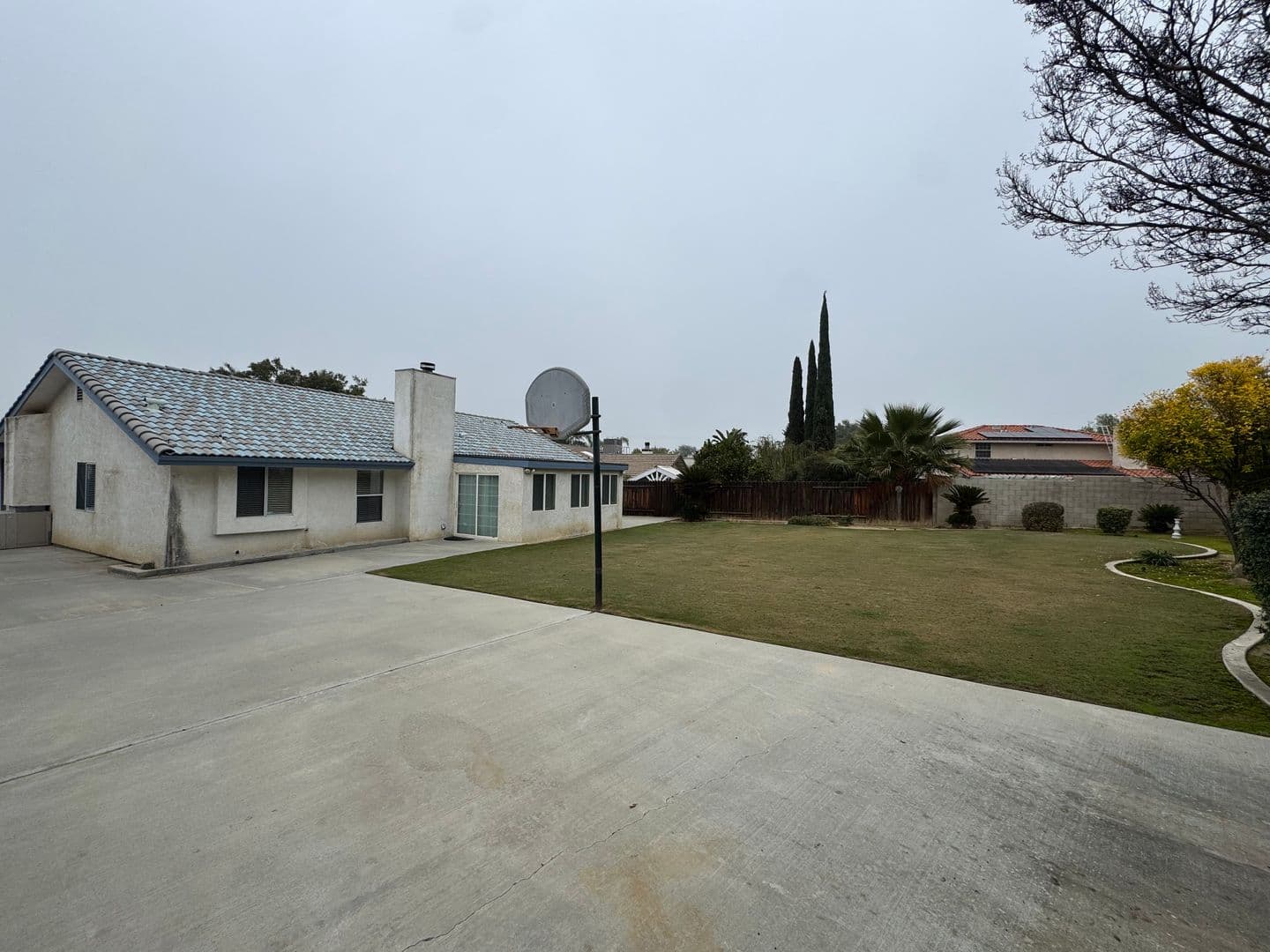 Bakersfield House: 5917 Dorset Dr.