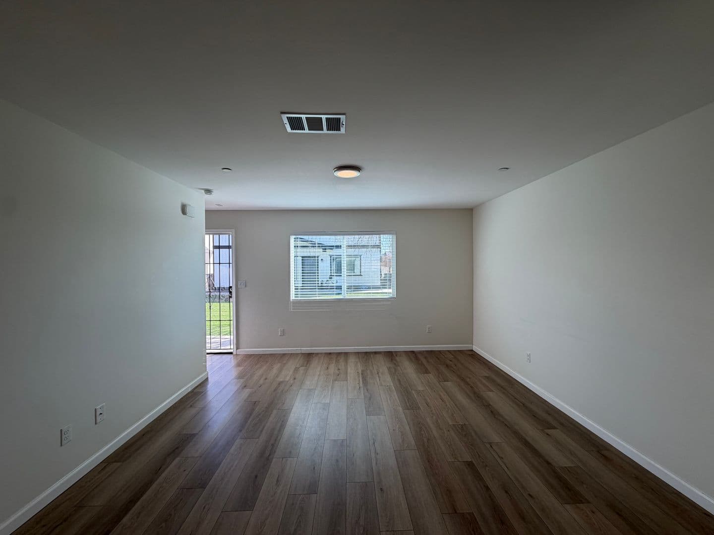 Bakersfield Apartment: 3911 Oregon Street