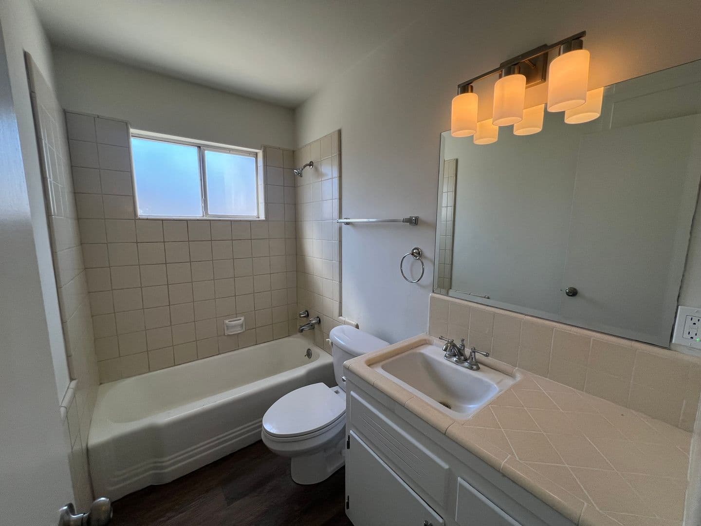 Bakersfield House: 3909 Cork Lane