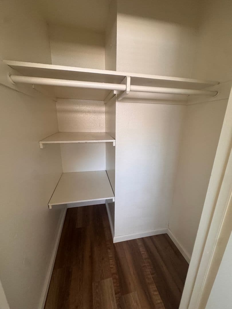 Bakersfield Apartment: 420 S Real Rd