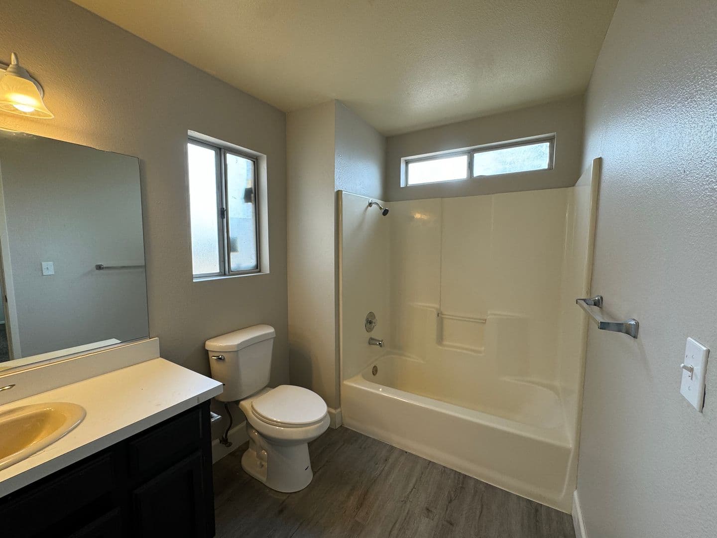 Bakersfield Apartment: 3205 Fortier St.