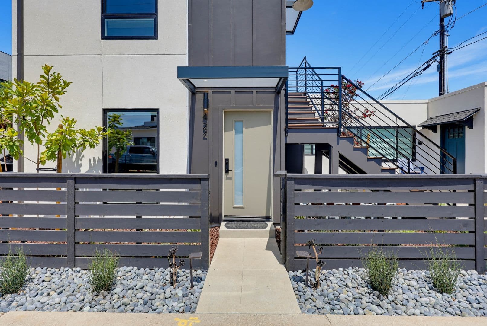 San Diego Multiplex: 424 Arbor Dr