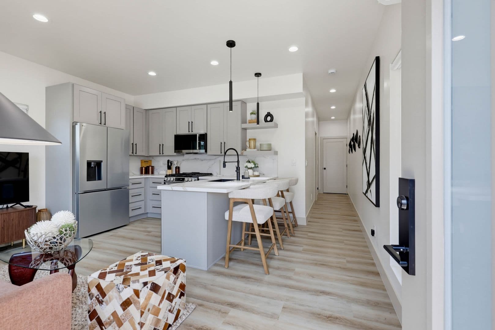 San Diego Multiplex: 424 Arbor Dr
