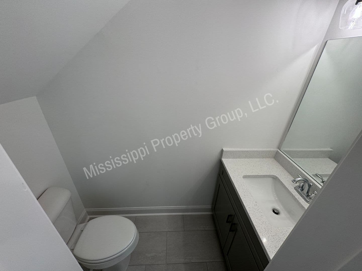 Oxford Townhome: 590 Meadow Crest Circle