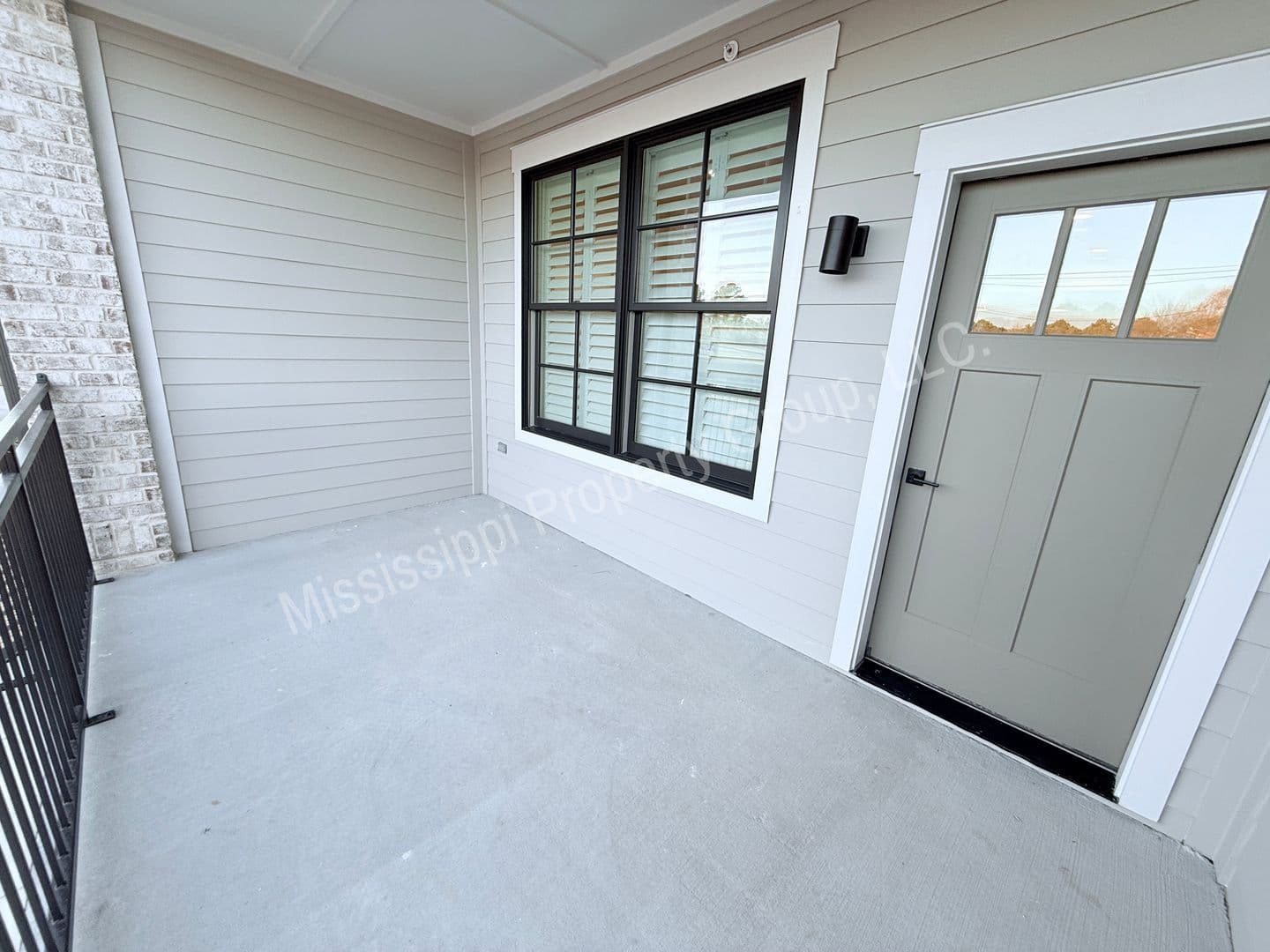 Oxford Apartment: 1000 North Lamar Blvd