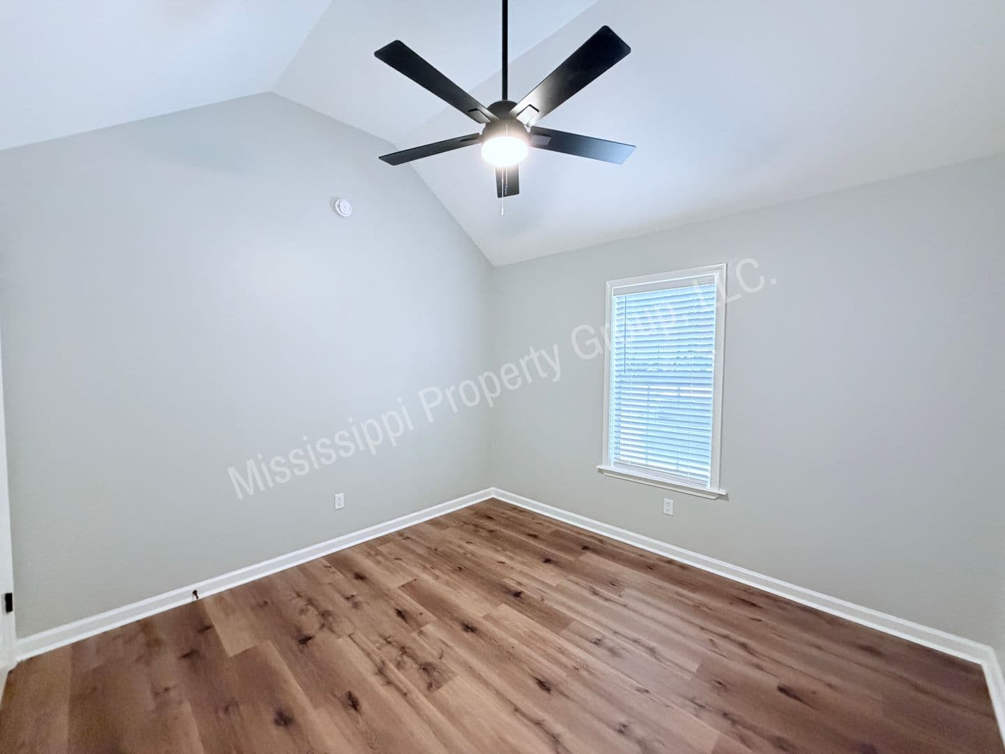 Oxford Townhome: 110 CR 102