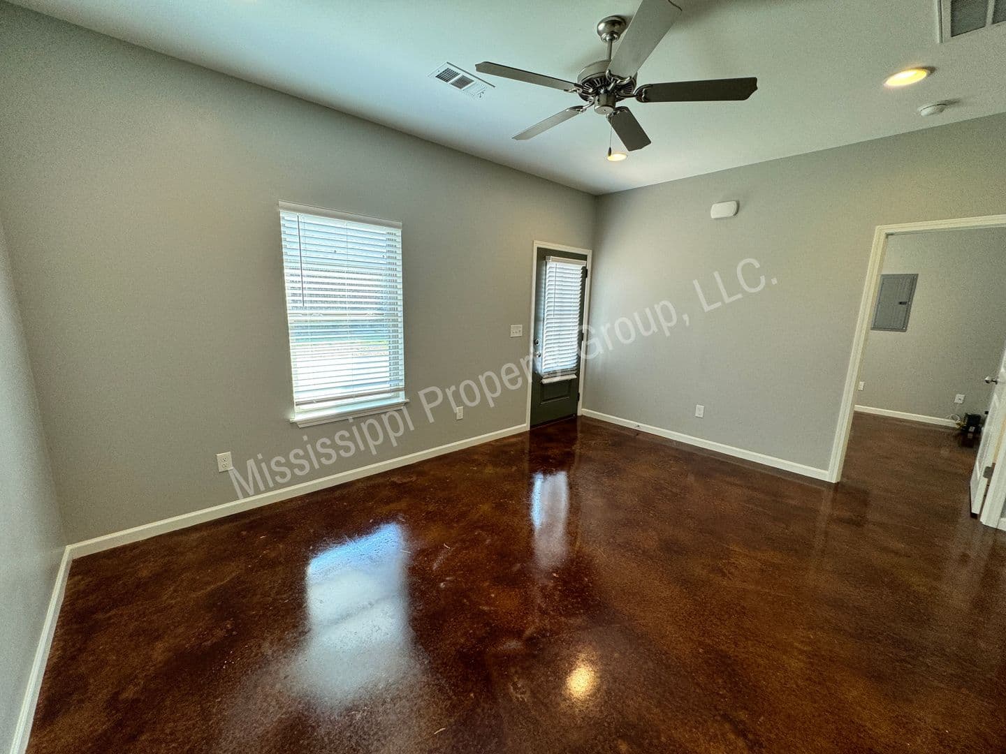 Oxford Condo: 1 Old Trail Circle