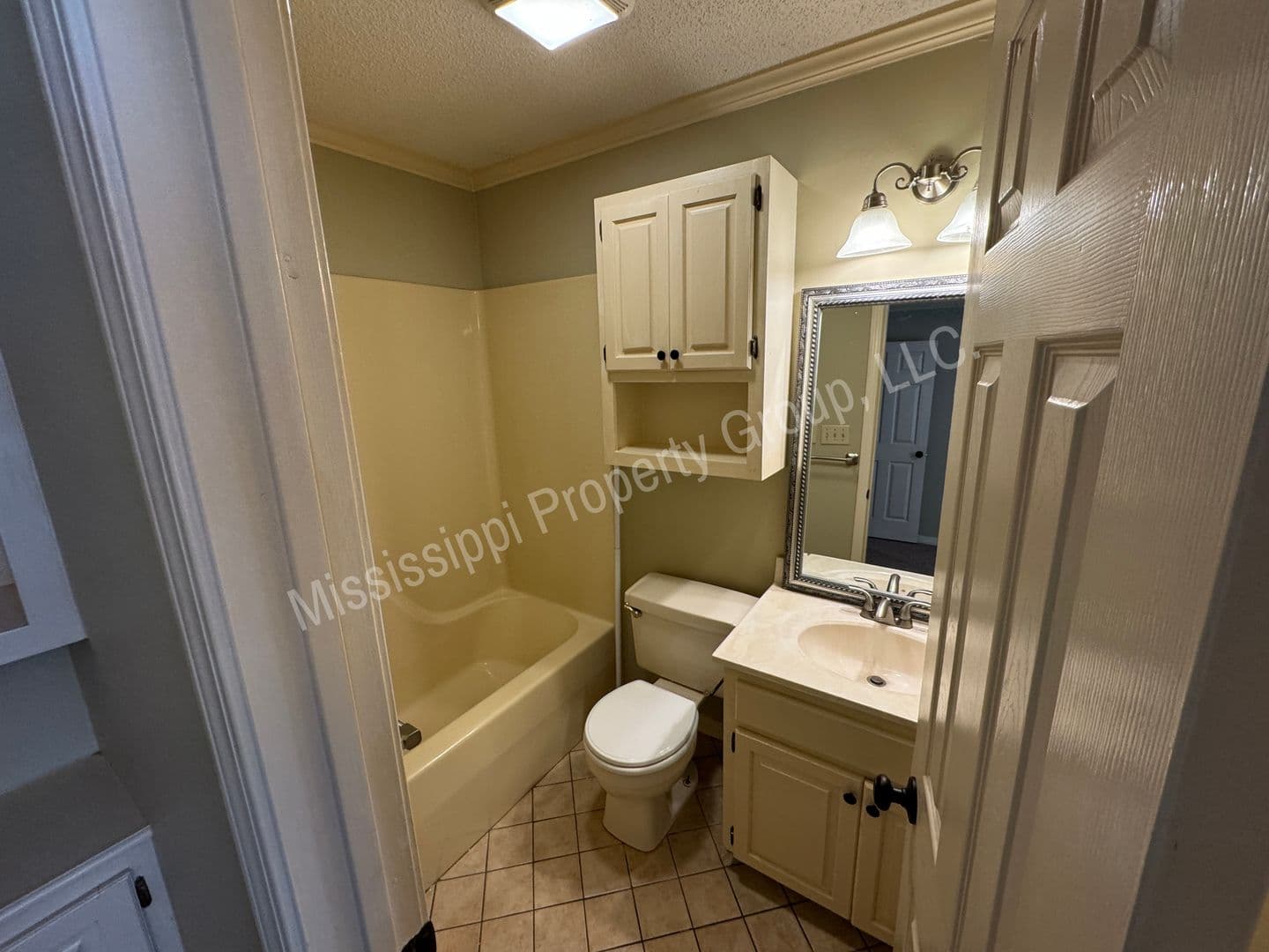 Oxford House: 1646 Garfield Avenue