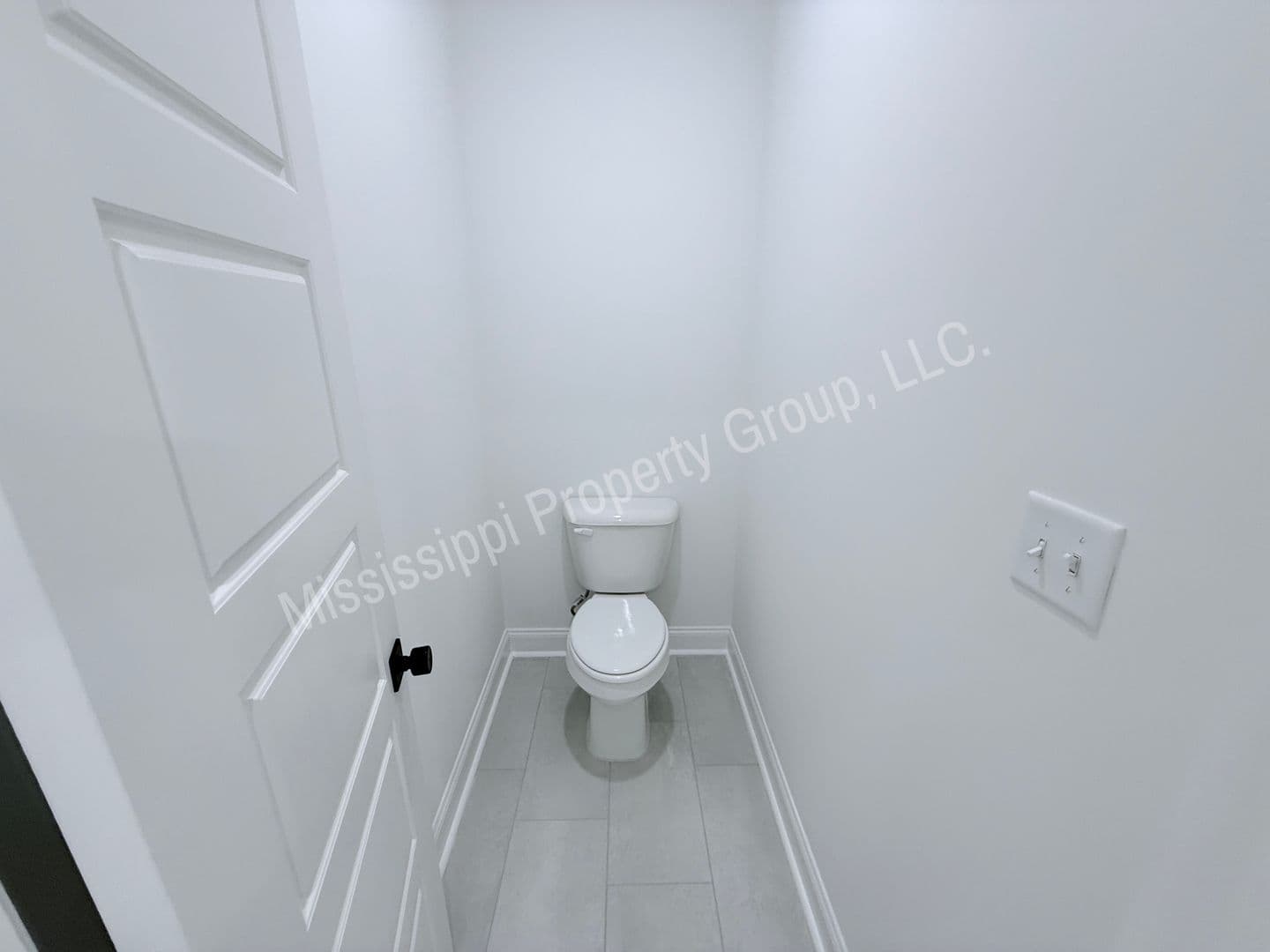Oxford Townhome: 592 Meadow Crest Circle