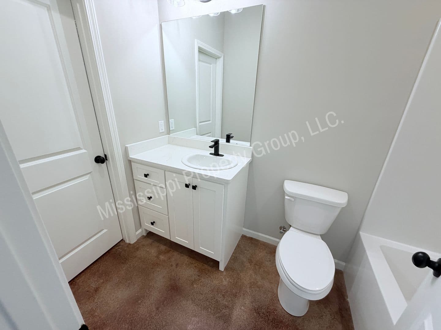 Oxford Townhome: 4851 S. Lamar Blvd