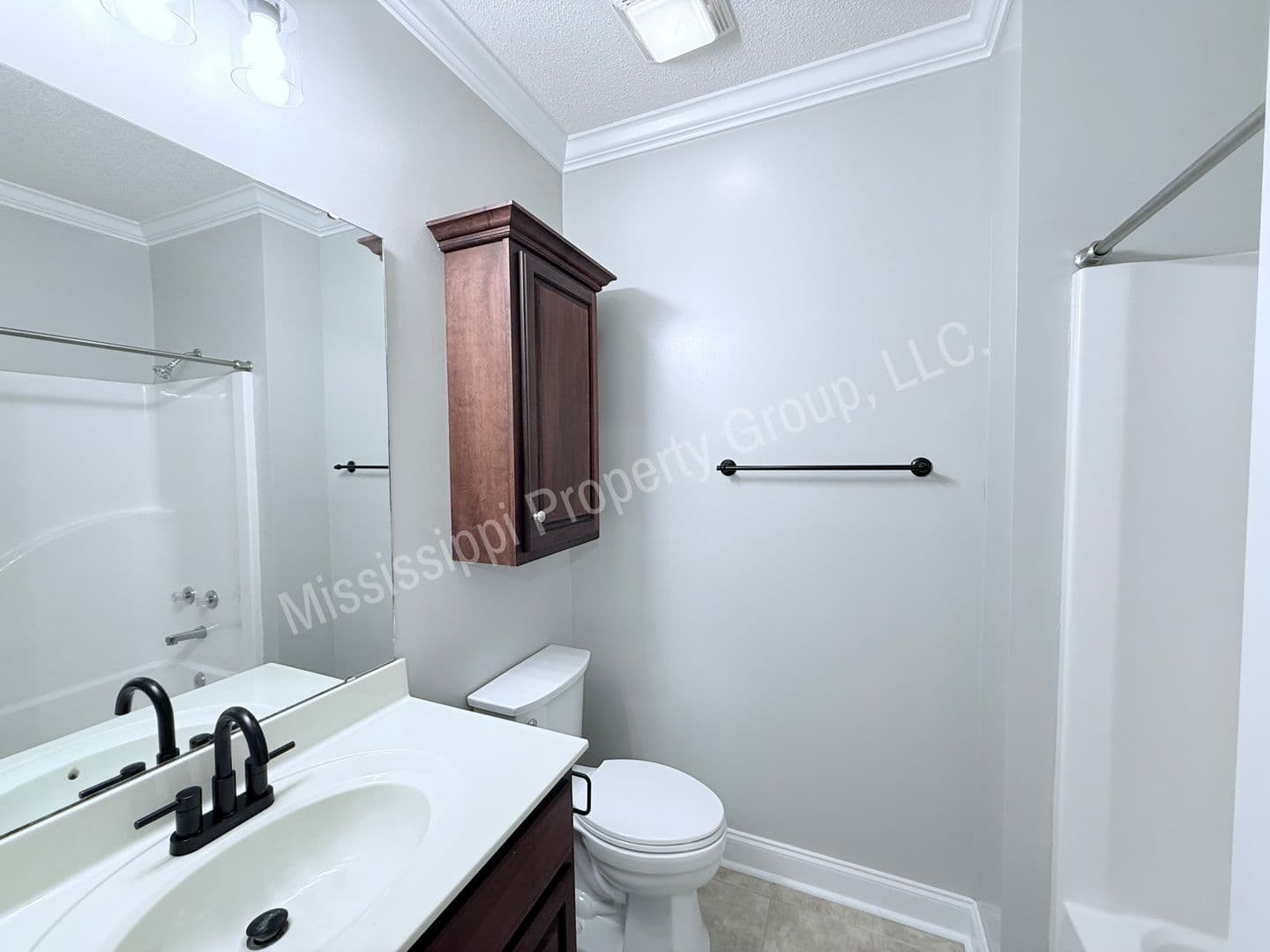 Oxford House: 50 Aspen Loop