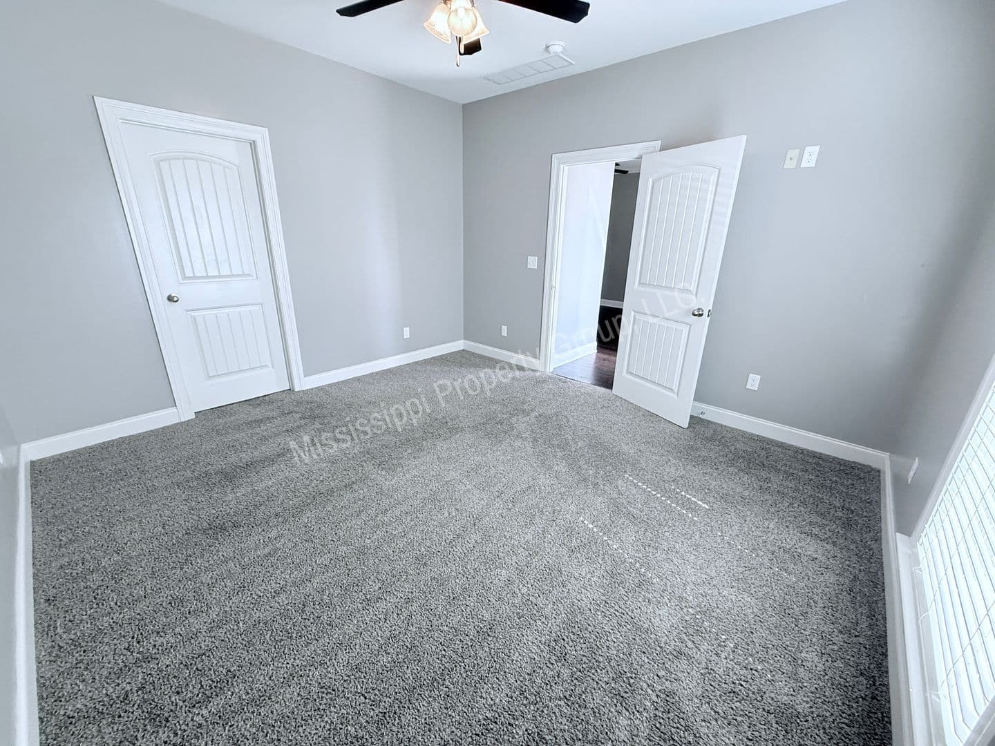 Oxford Townhome: 514 Fifer Circle