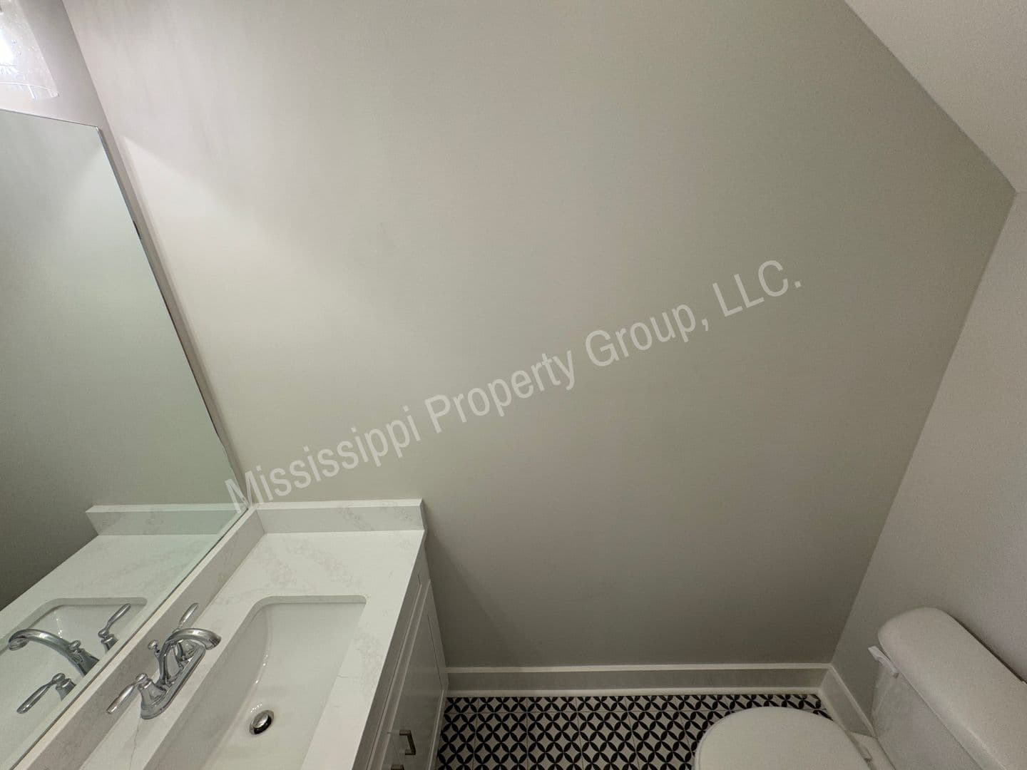 Oxford Townhome: 1839 Reserve Loop