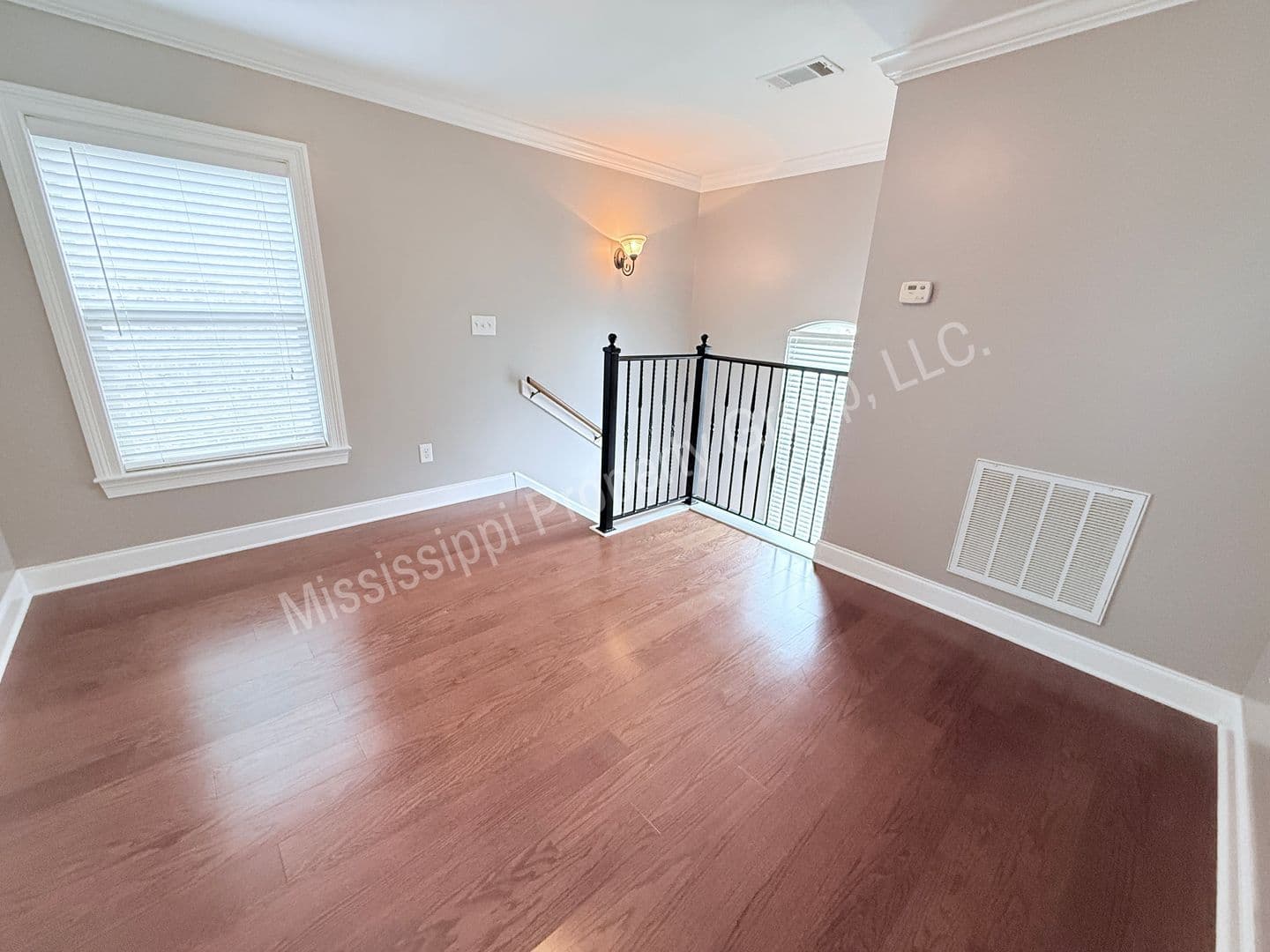 Oxford House: 157 Falls Grove Drive