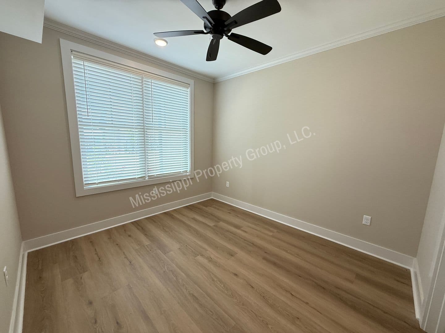 Oxford Apartment: 1401 Chickasaw Road