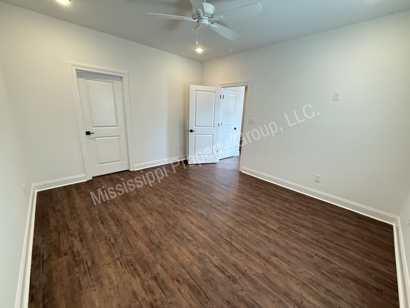 Oxford Townhome: 720 Southview Drive