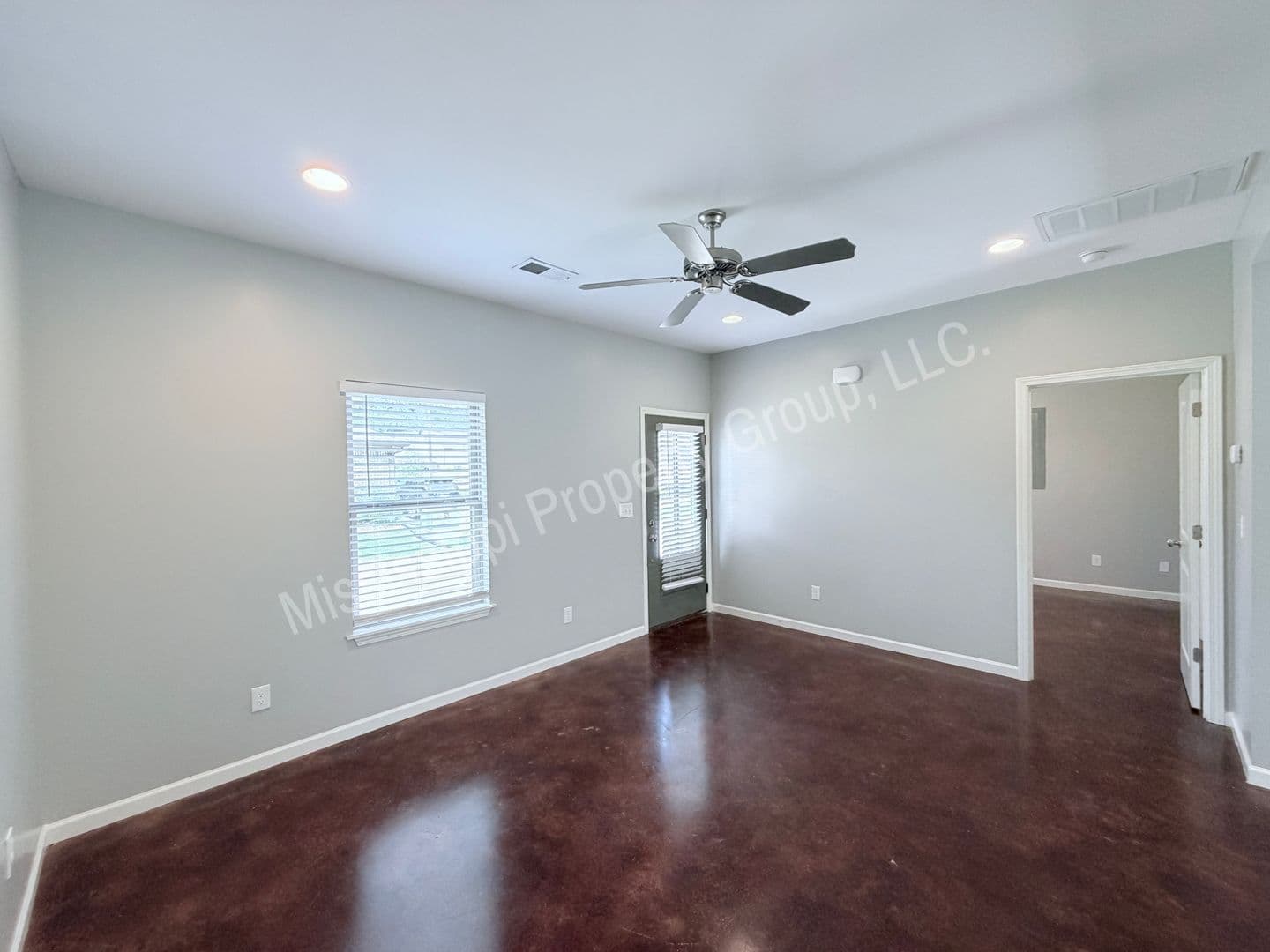 Oxford Condo: 1 Old Trail Circle