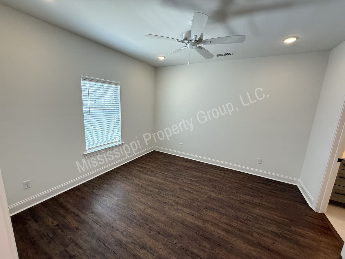 Oxford Townhome: 620 Cottage Grove Circle