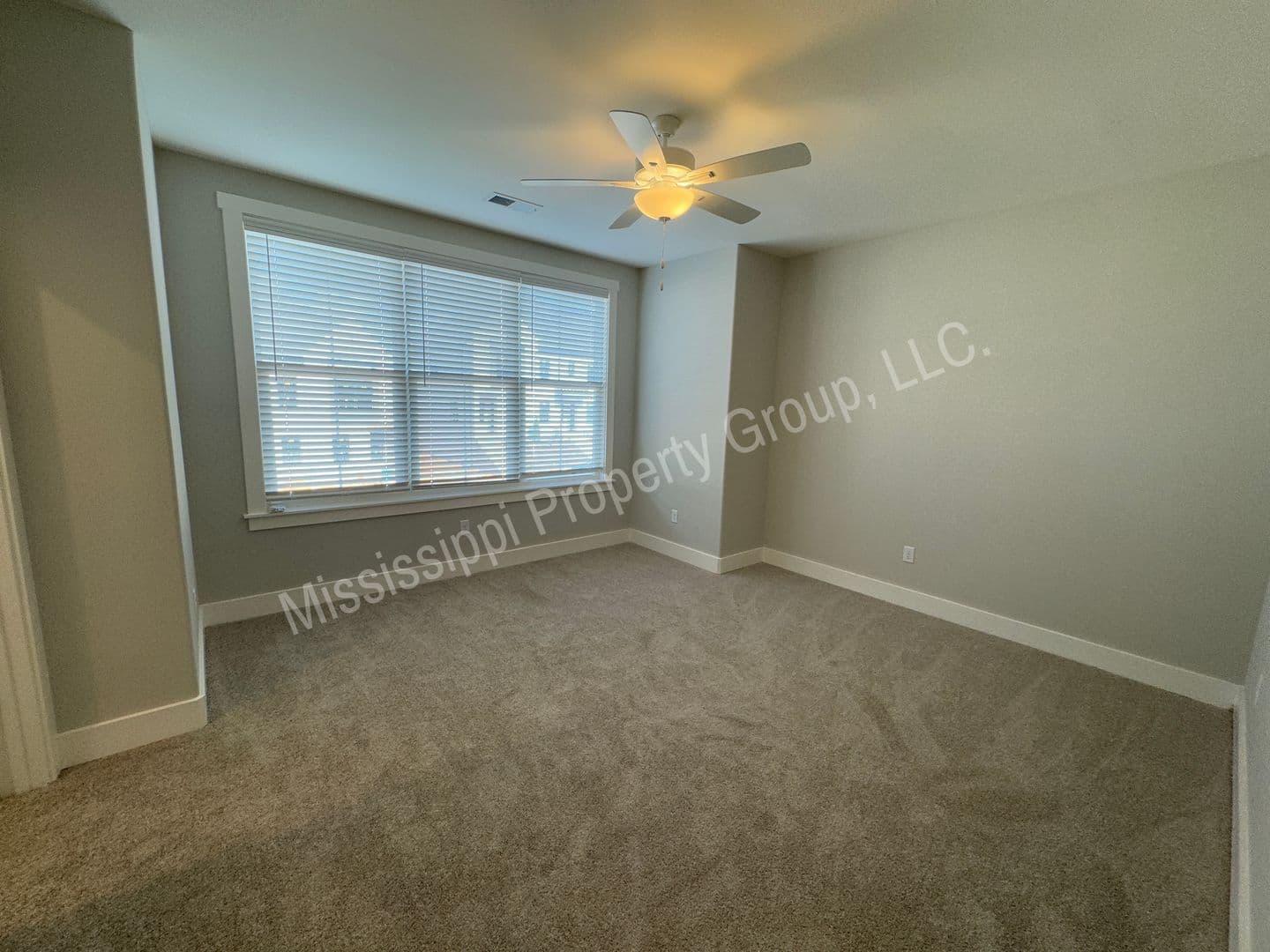 Oxford Townhome: 1839 Reserve Loop