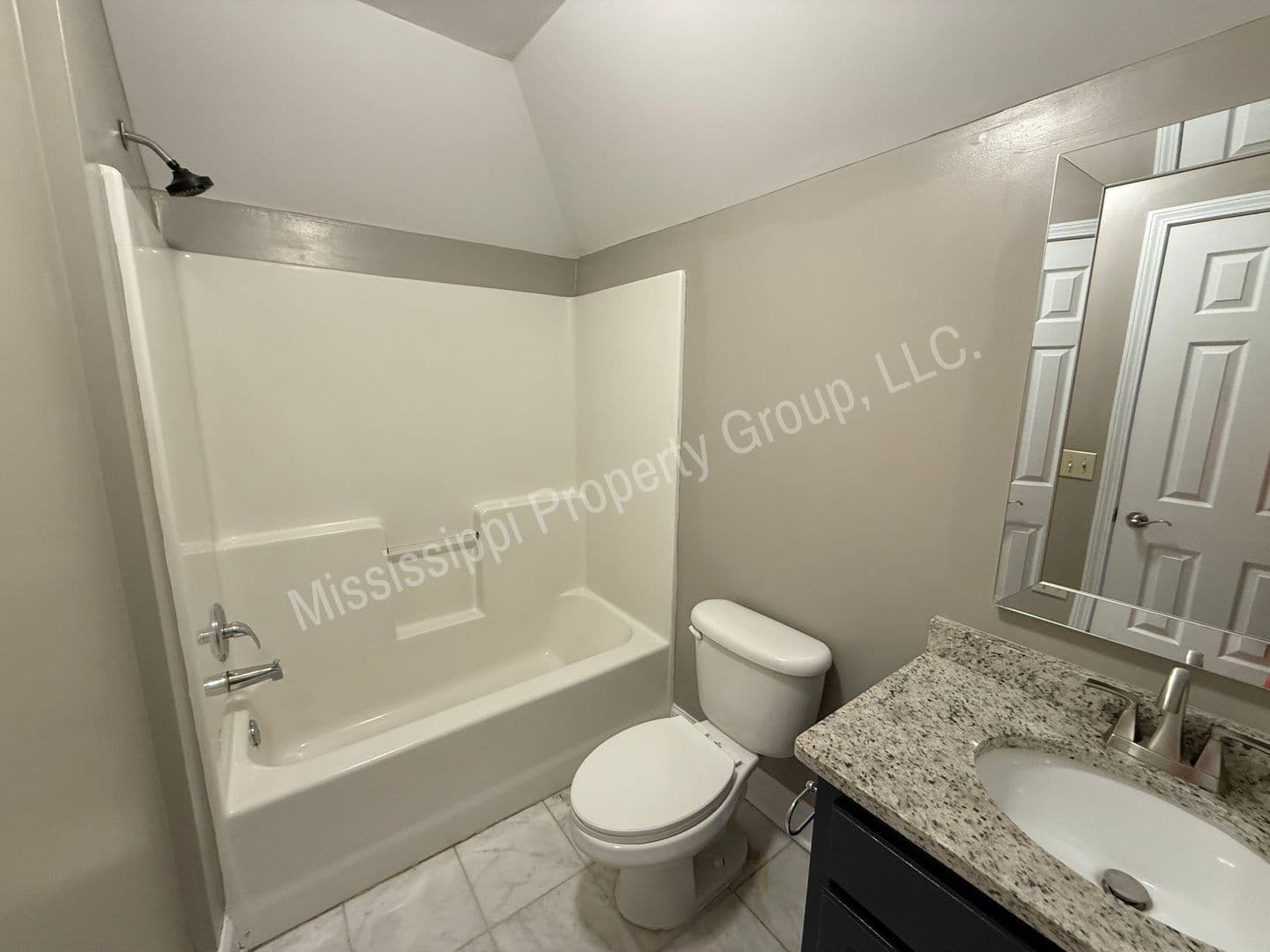 Oxford Townhome: 1 Mondrian Place