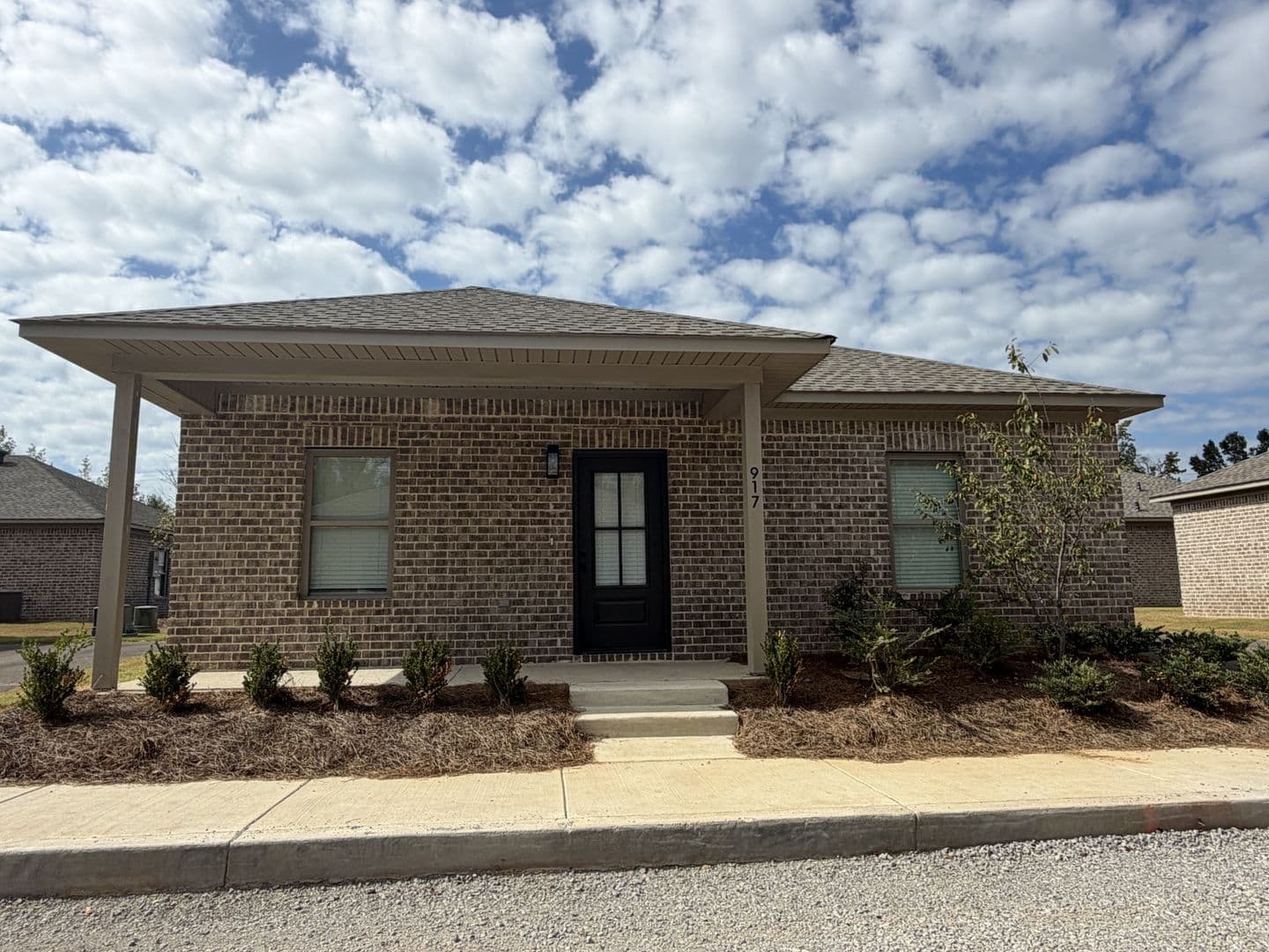 Oxford Townhome: 4851 S. Lamar Blvd