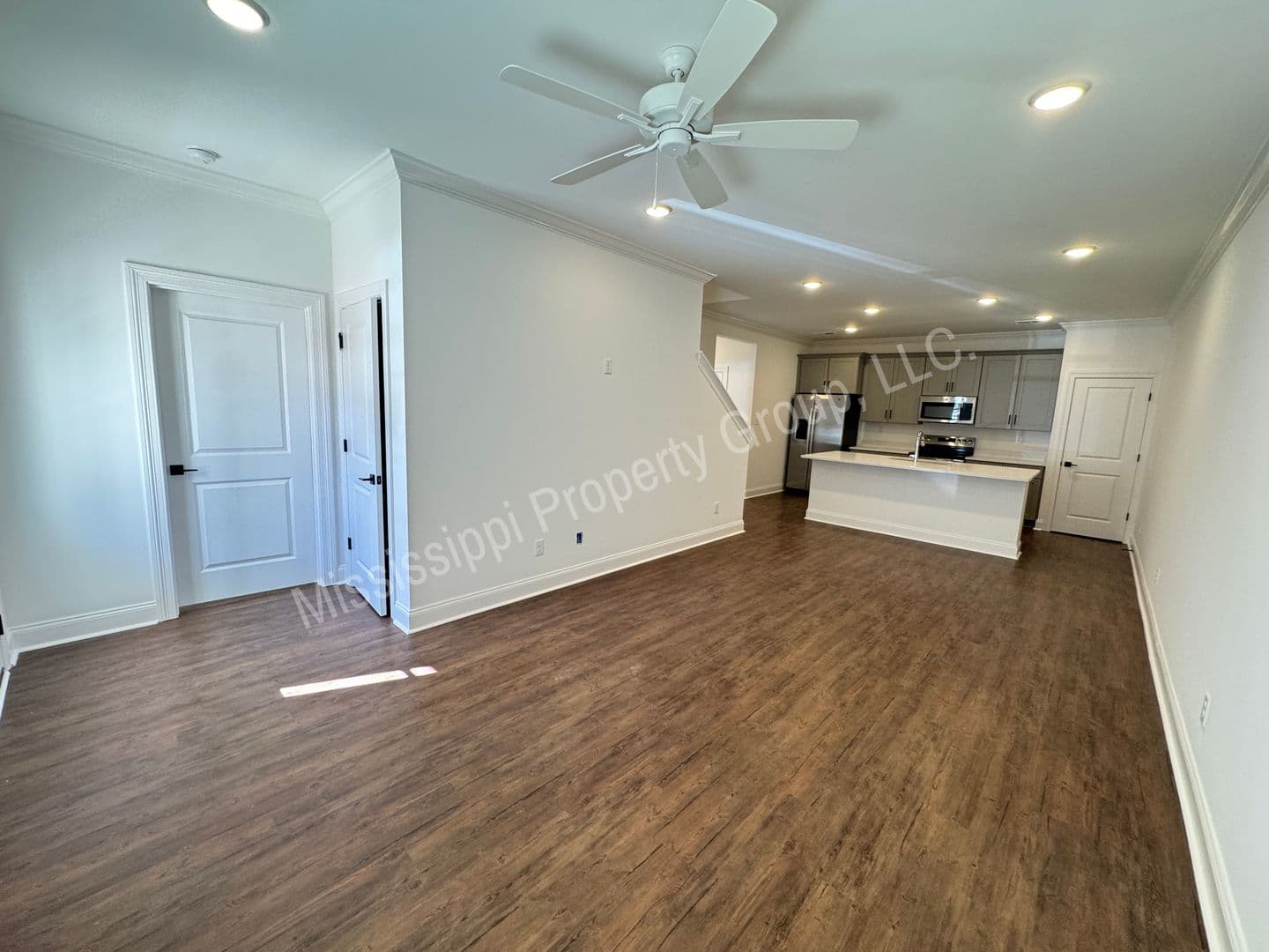 Oxford Townhome: 721 Southview Drive
