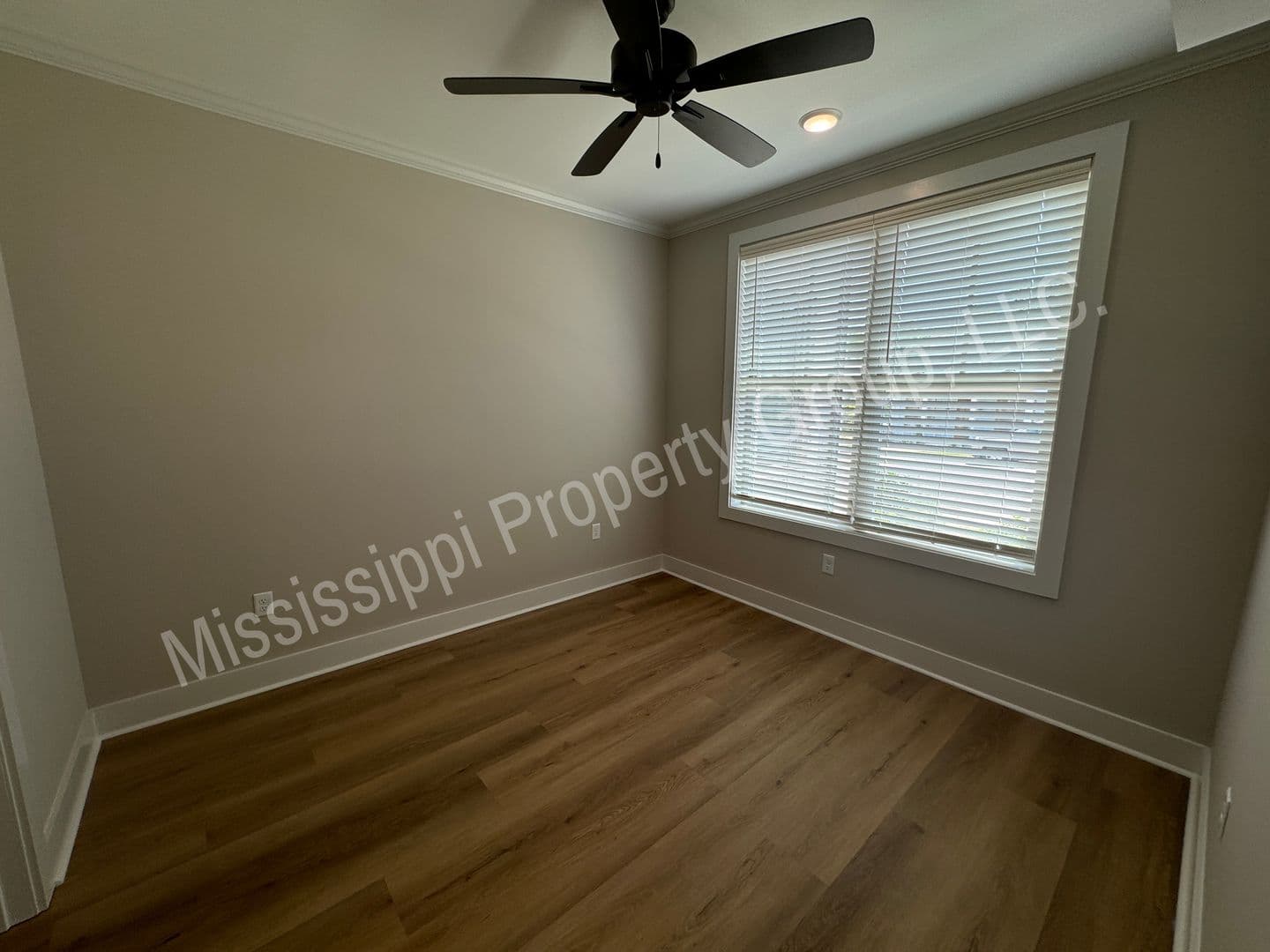 Oxford Apartment: 1401 Chickasaw Road