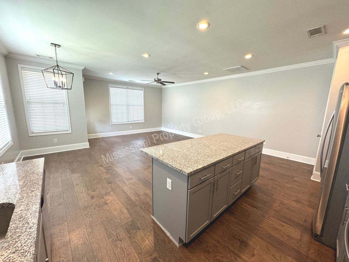 Oxford Townhome: 102 Farm View Drive, Unit 501
