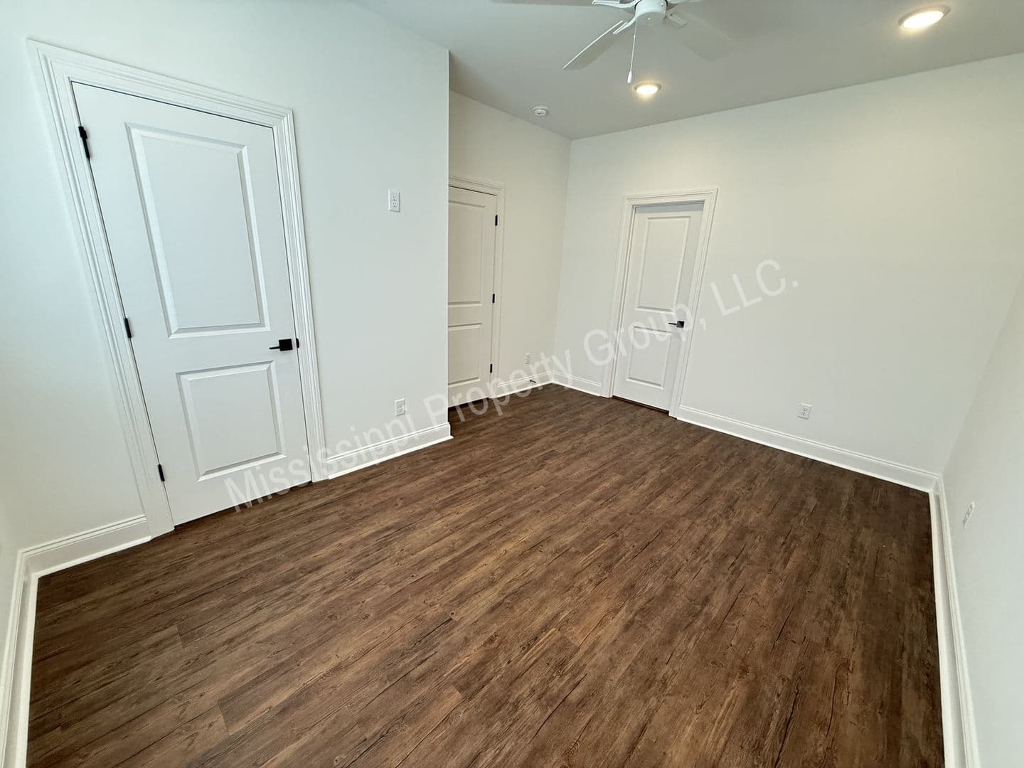 Oxford Townhome: 620 Cottage Grove Circle