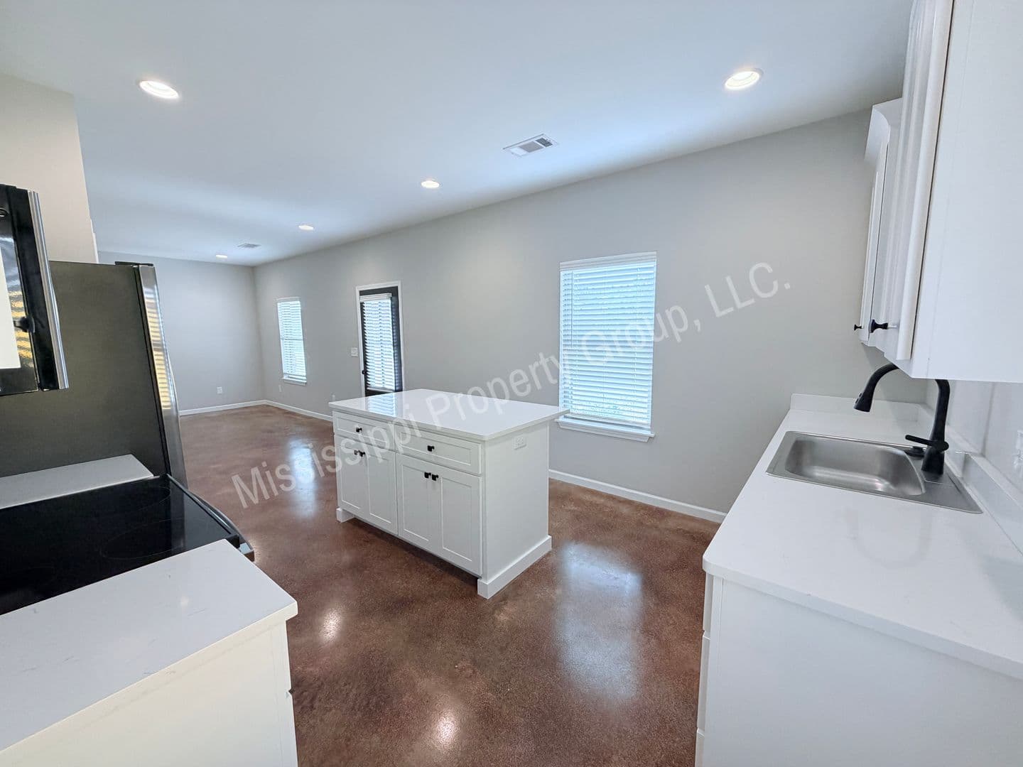 Oxford Townhome: 4851 S. Lamar Blvd