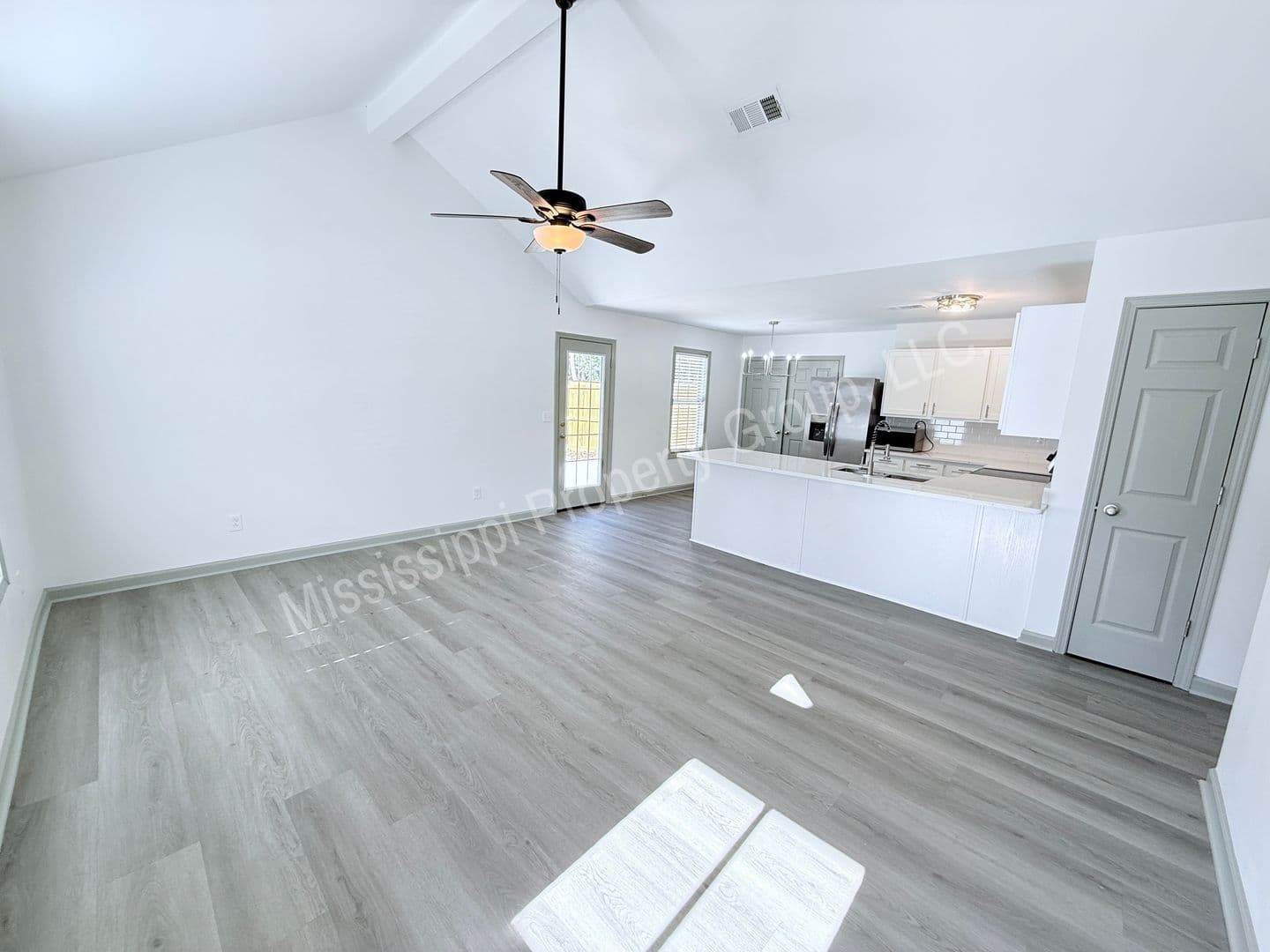 Oxford Townhome: 110 CR 102