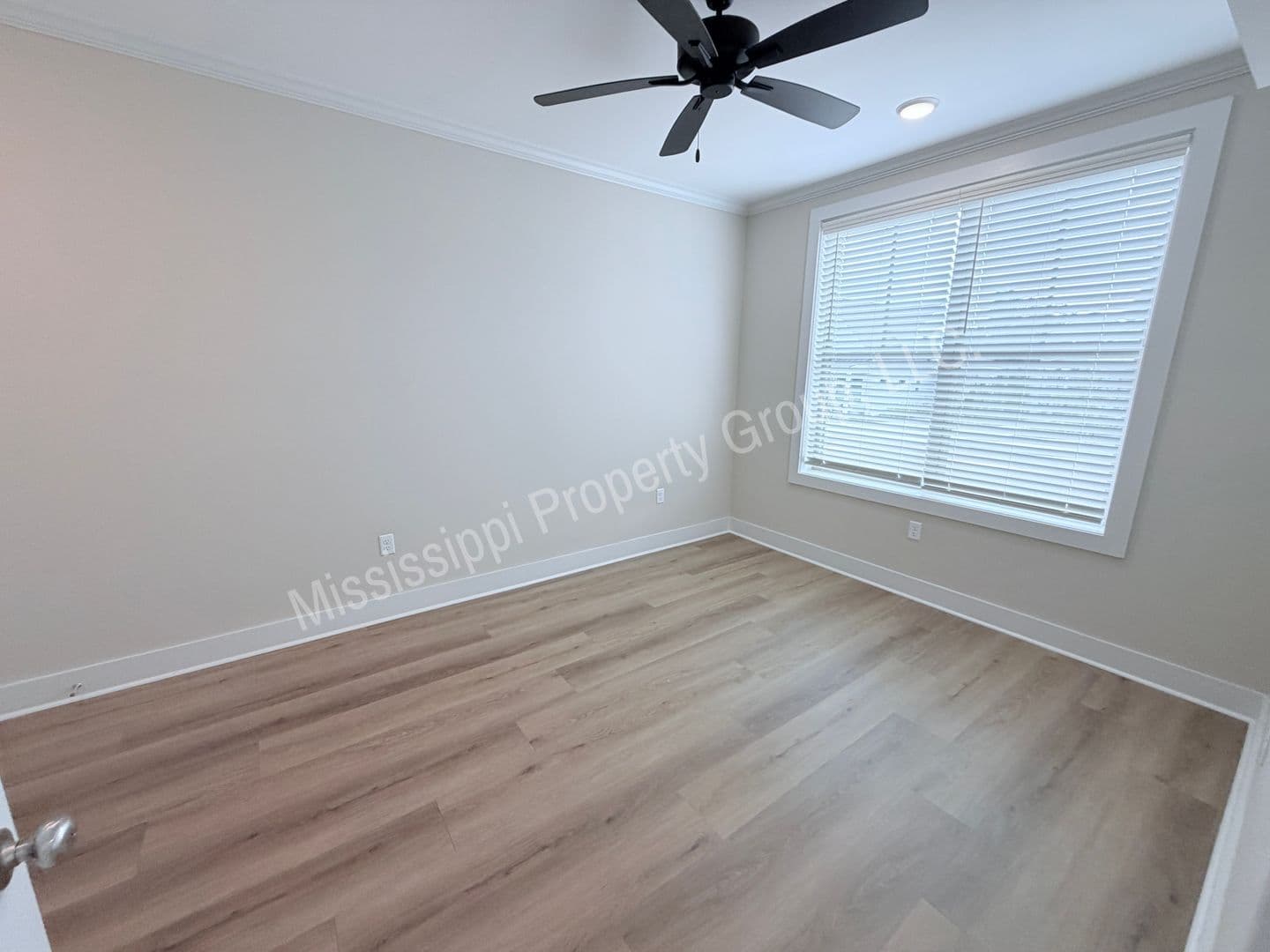 Oxford Apartment: 1205 Pleasant Drive