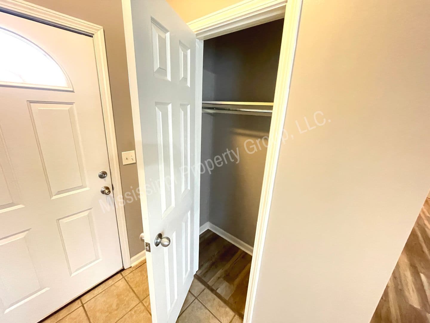 Oxford House: 213 Eagles Nest Lane