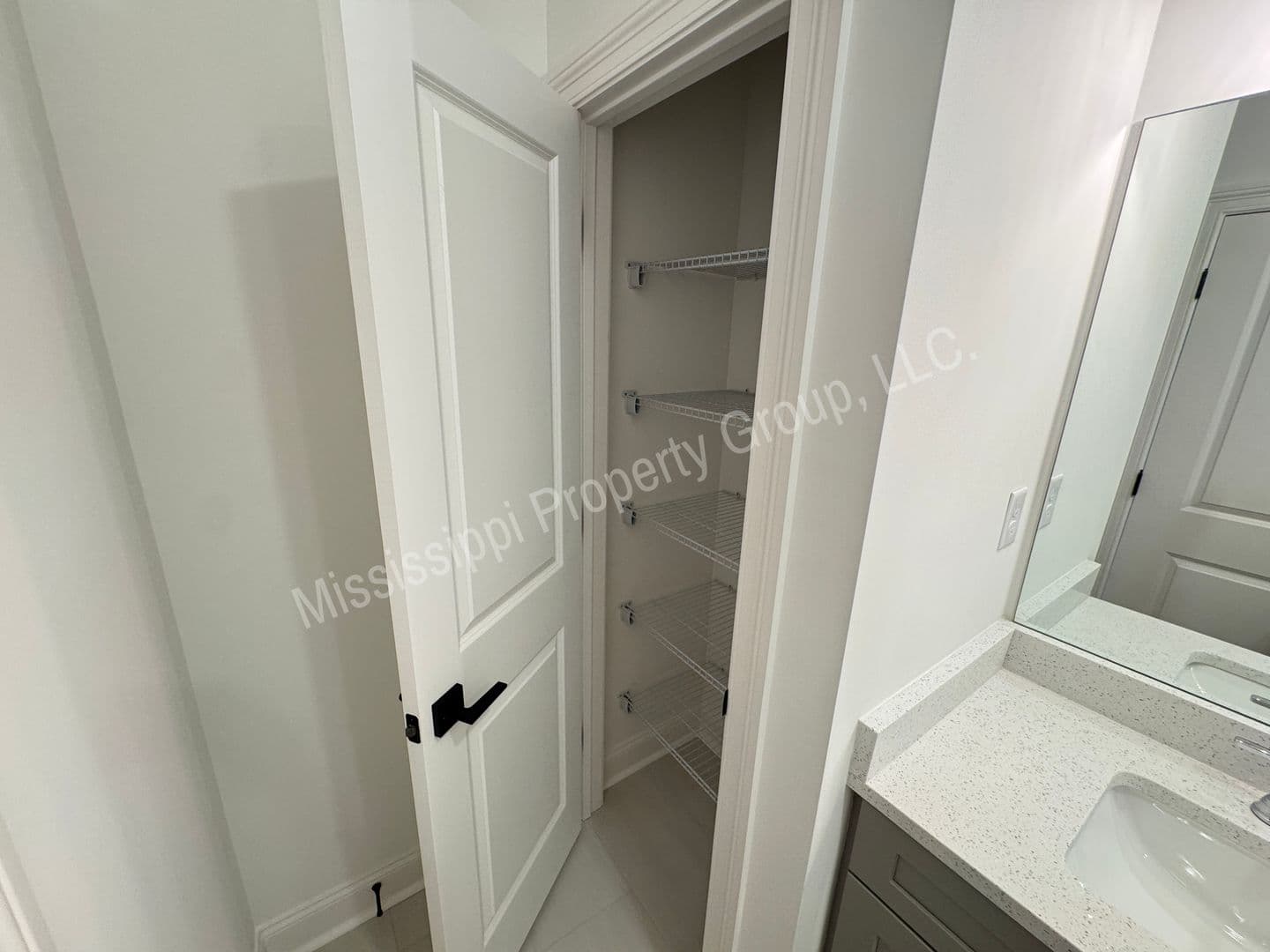 Oxford Townhome: 721 Southview Drive