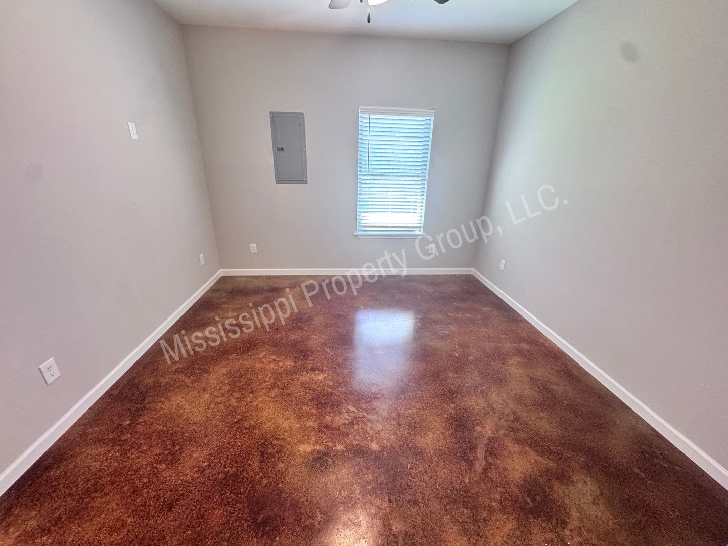 Oxford Townhome: 4851 S. Lamar Blvd