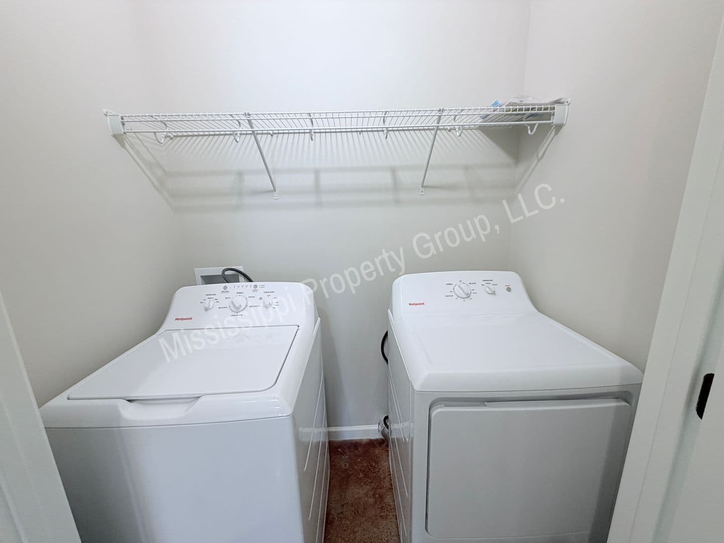 Oxford Townhome: 4851 S. Lamar Blvd