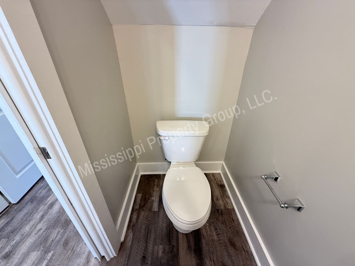 Oxford Townhome: 323 Stillwater Lane