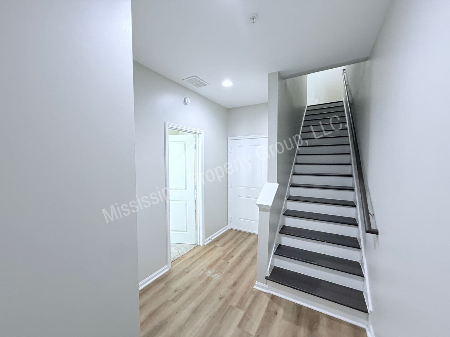 Oxford Townhome: 471 Olive Branch Way