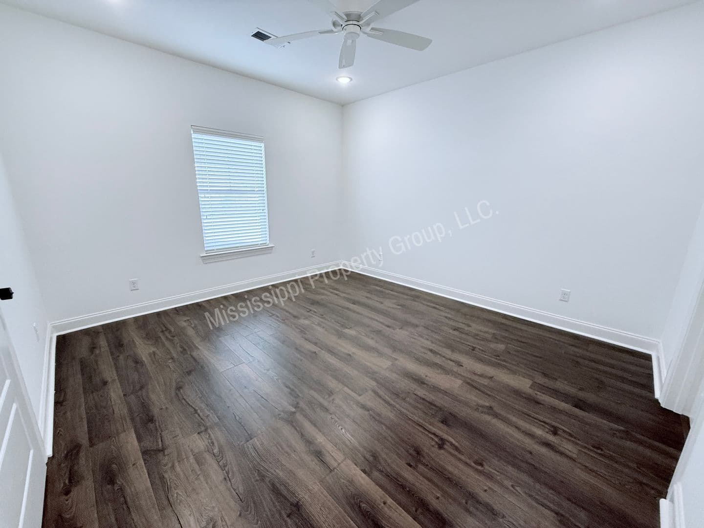 Oxford House: 526 Meadow Crest Circle
