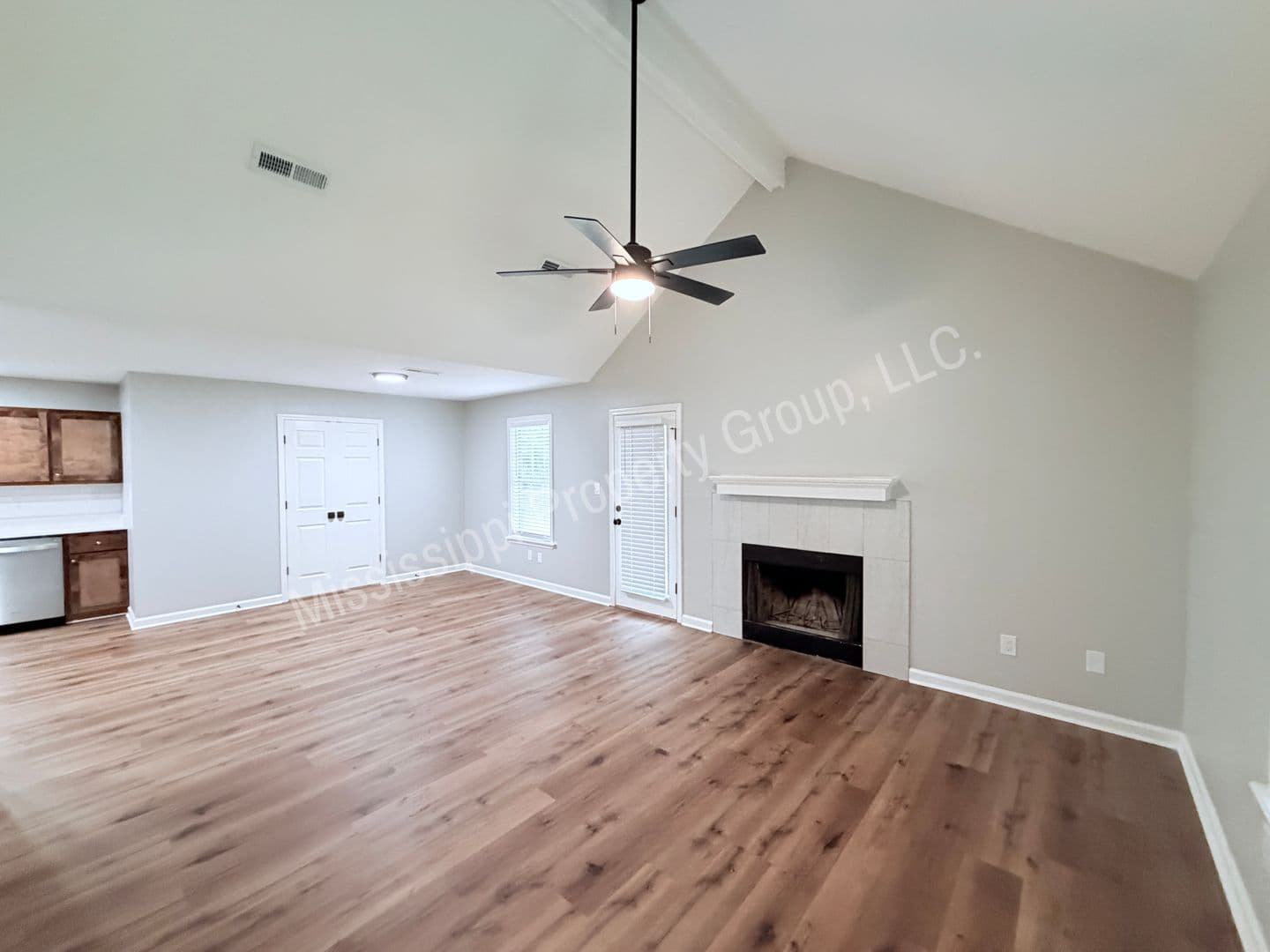 Oxford Townhome: 110 CR 102