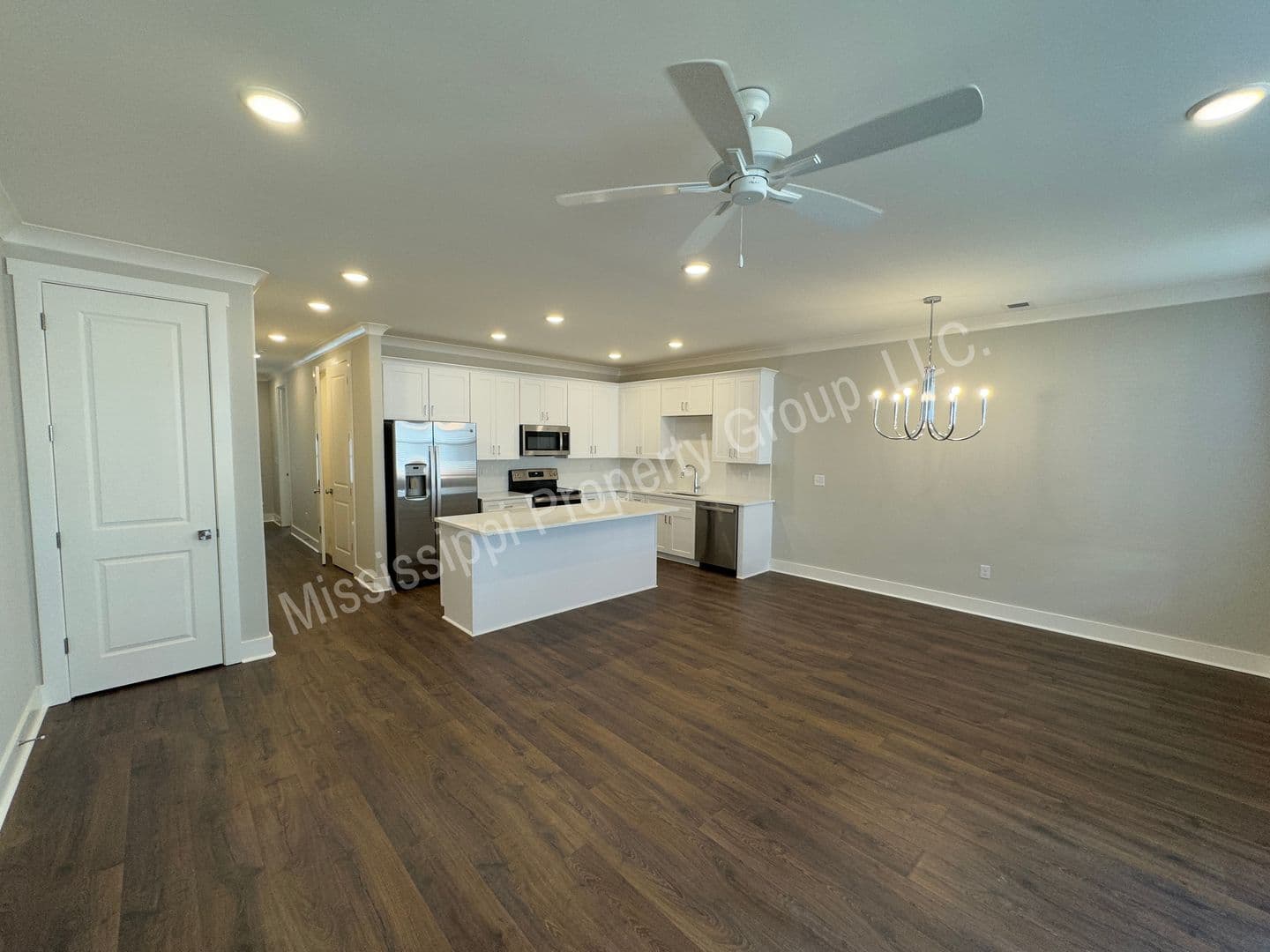 Oxford Townhome: 1839 Reserve Loop