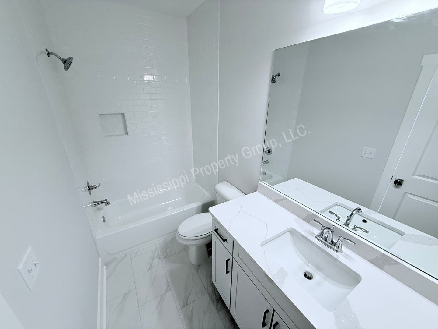 Oxford Townhome: 692 Miramar Lane