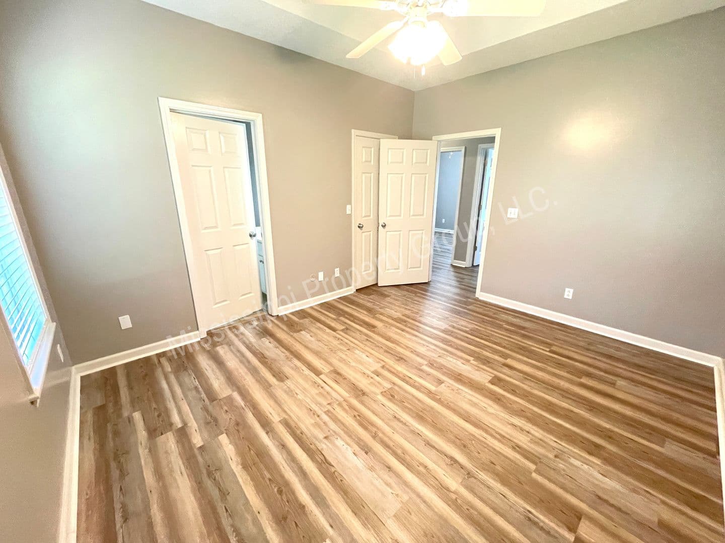 Oxford House: 213 Eagles Nest Lane