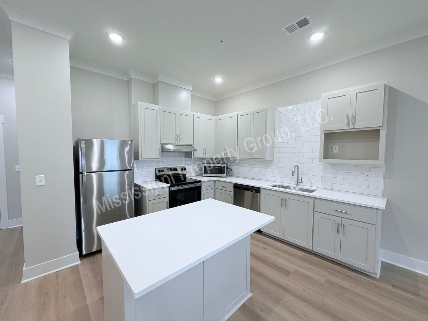 Oxford Apartment: 1401 Chickasaw Road