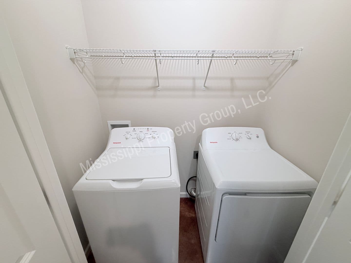 Oxford Townhome: 4851 S. Lamar Blvd