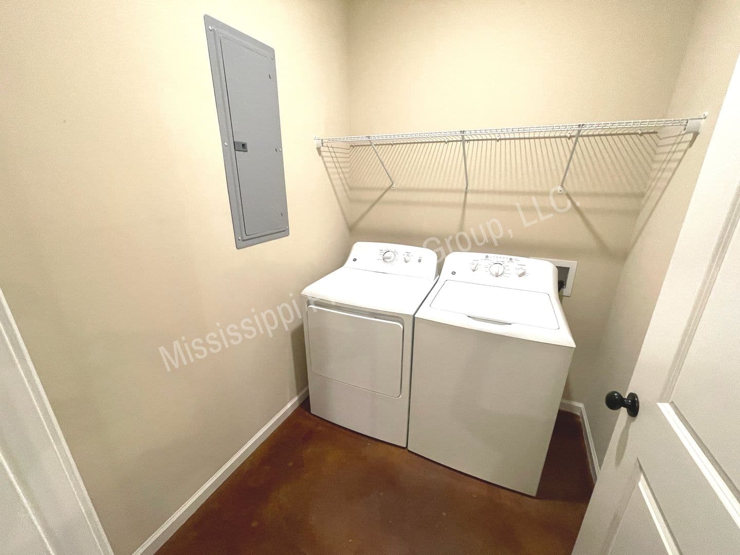 Oxford Townhome: 4851 S. Lamar Blvd