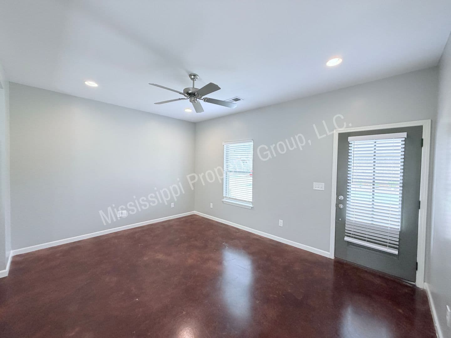 Oxford Condo: 1 Old Trail Circle
