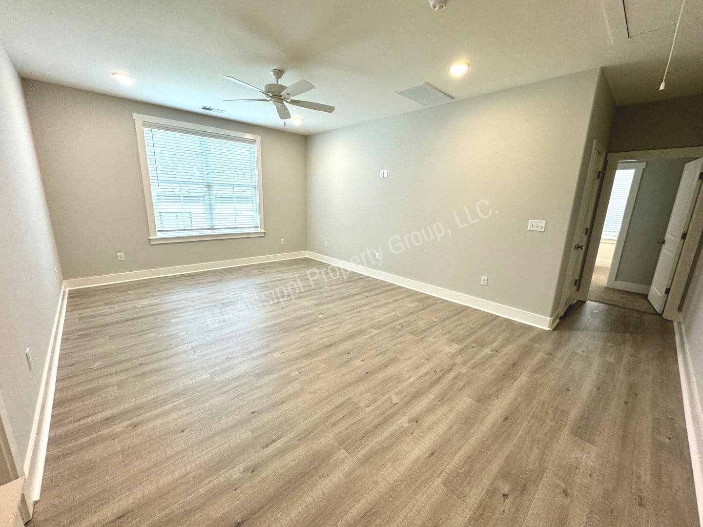 Oxford Townhome: 1837 Reserve Loop