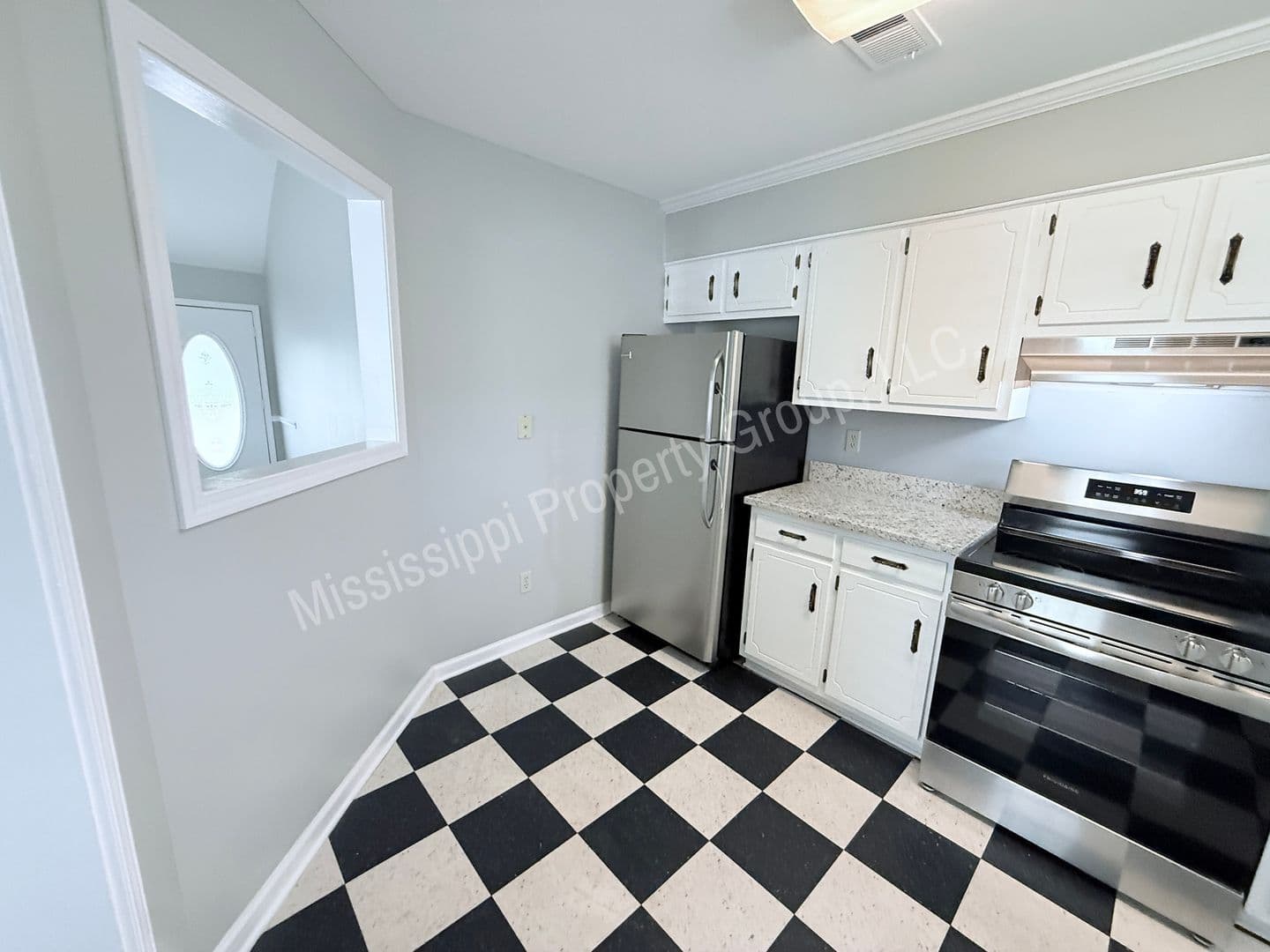Oxford House: 1104 Turtle Creek Blvd
