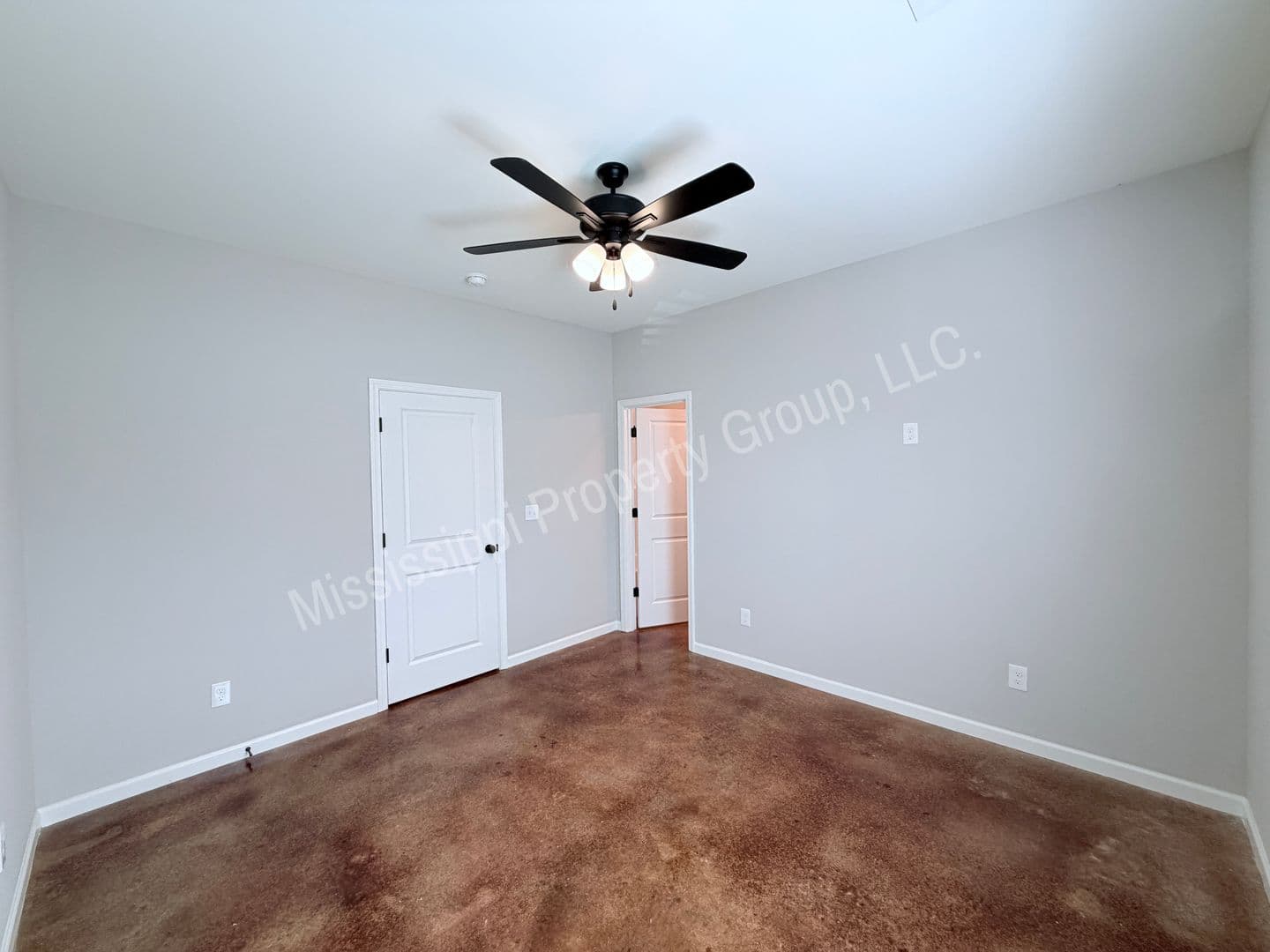 Oxford Townhome: 4851 S. Lamar Blvd